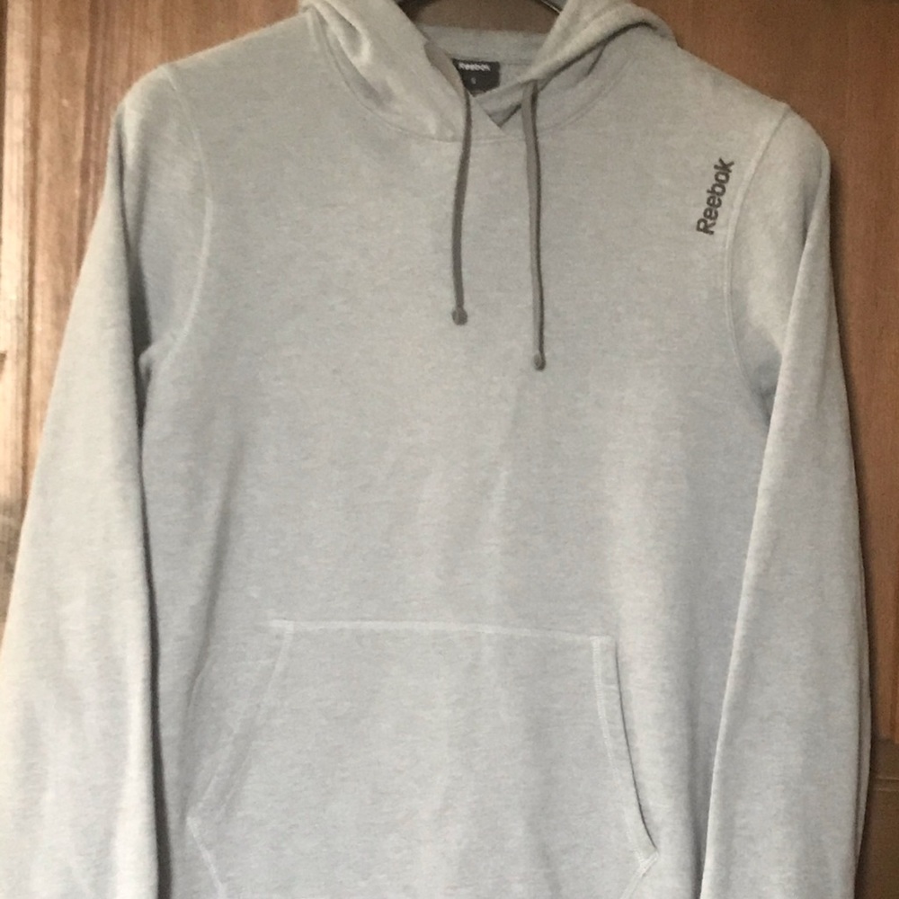 Men’s Reebok hoodie & sweat pants size small/med